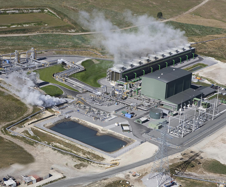当社が発電設備を納めた世界最大級のナ・アワ・プルア地熱発電所（ニュージーランド）