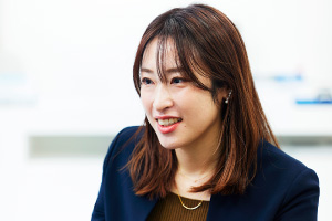 写真：女性社員