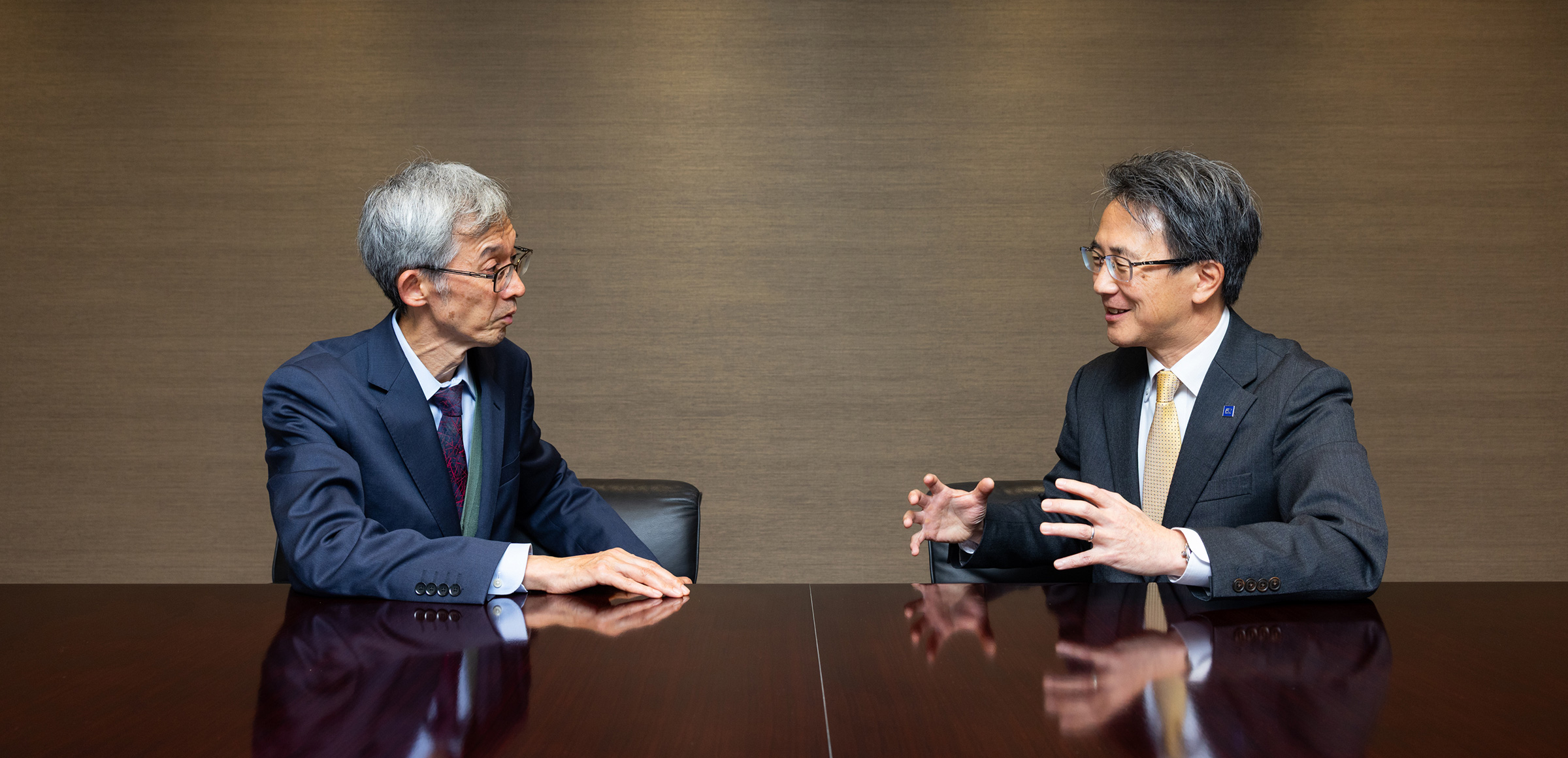 左より松橋隆治氏、大野健氏