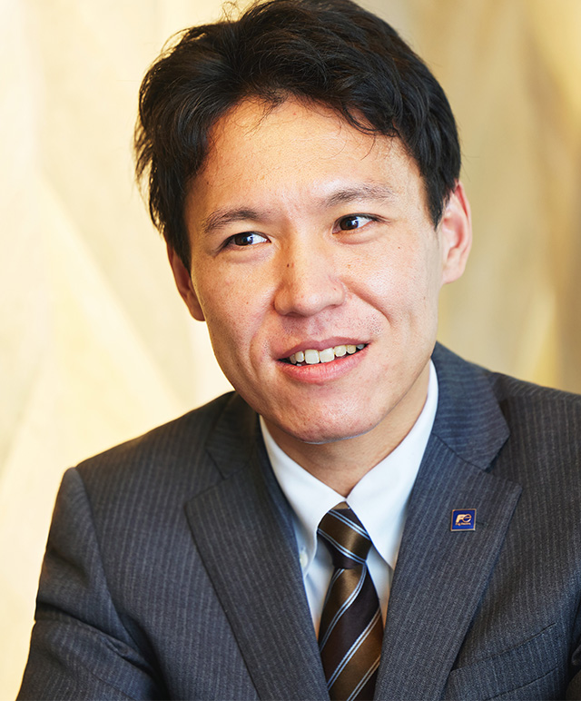 人事部 採用センター 課長 飛石勇気