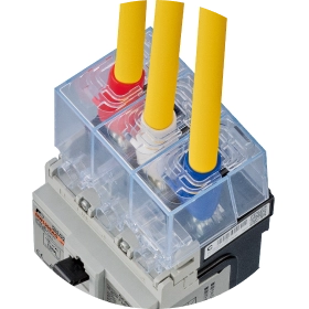 端子部分を保護し、感電事故や工具の落下による短絡を防ぐ「端子カバー」