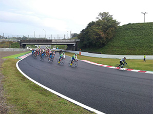 鈴鹿サーキットの耐久自転車レース