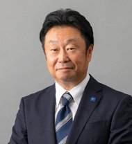 代表取締役社長　岩本　正太郎