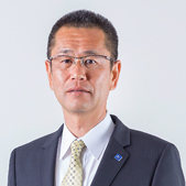 代表取締役社長 藤沢 永一 代表取締役社長 藤沢 永一