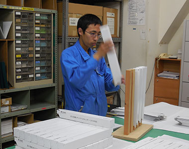 カレンダー梱包発送作業